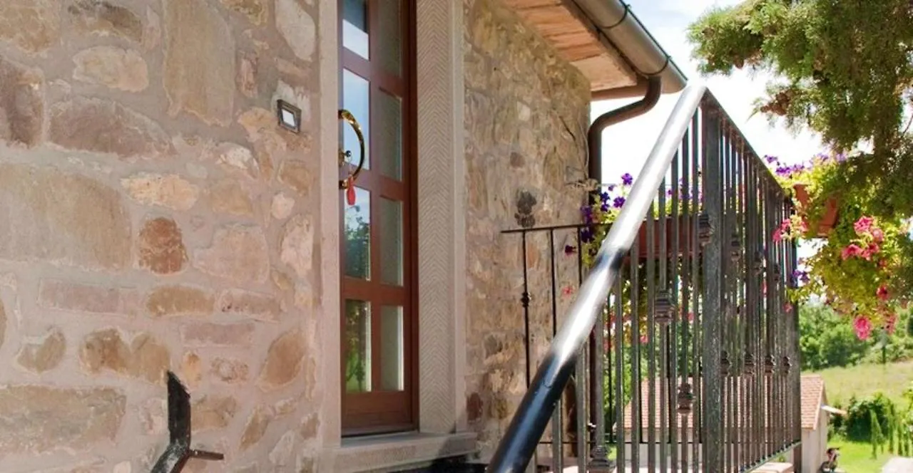 Charming Apartment In Caprese Michelangelo, Shared Pool. アレッツォ