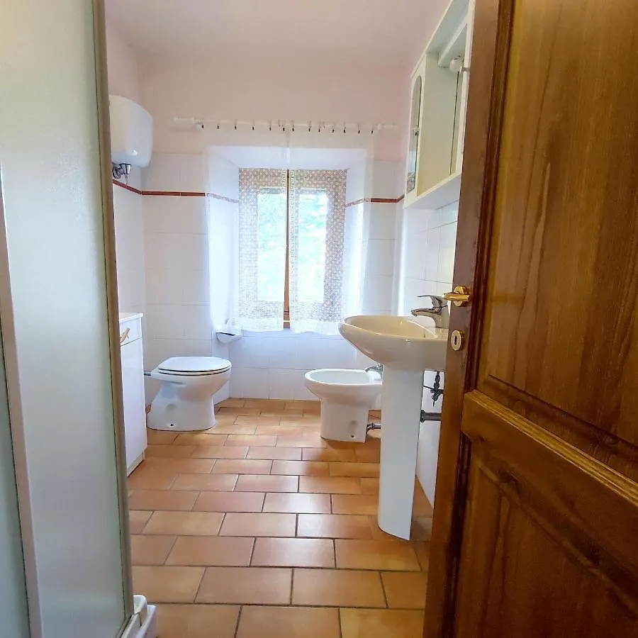 Charming Apartment In Caprese Michelangelo, Shared Pool. アレッツォ