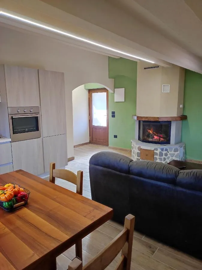 Charming Apartment In Caprese Michelangelo, Shared Pool. アレッツォ