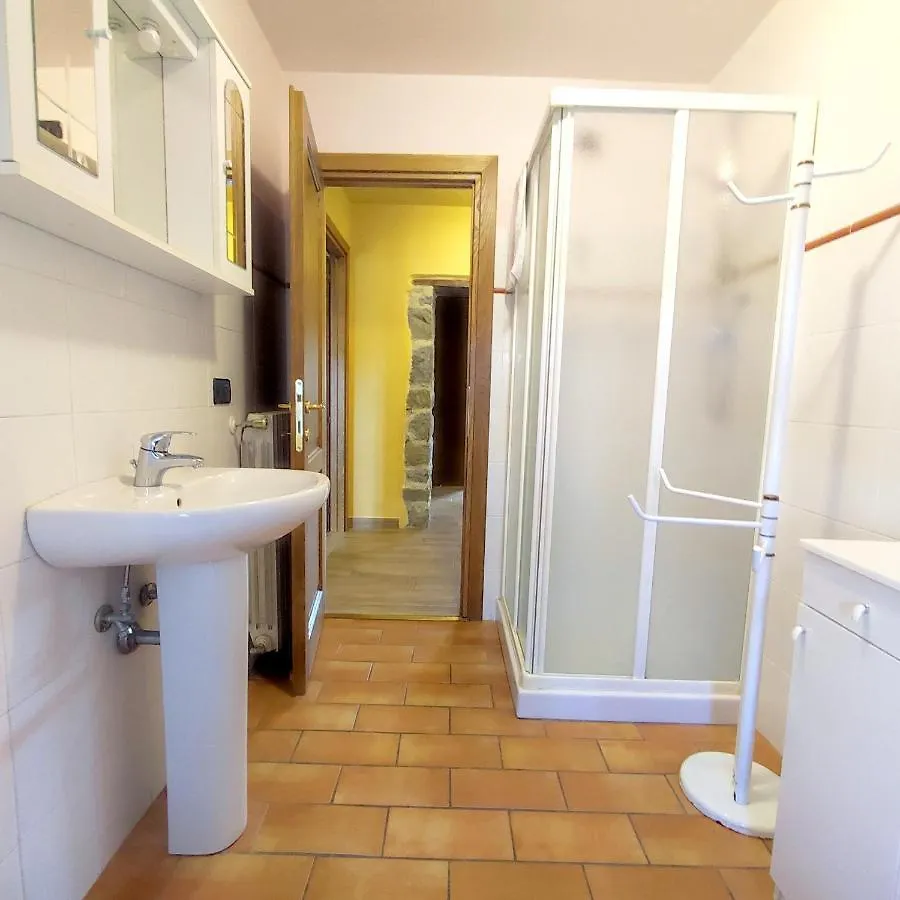 Charming Apartment In Caprese Michelangelo, Shared Pool. アレッツォ 0*,